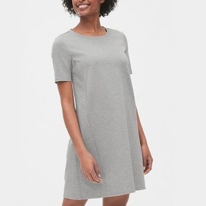 Gap gray maternity dress with side zippers for nursing